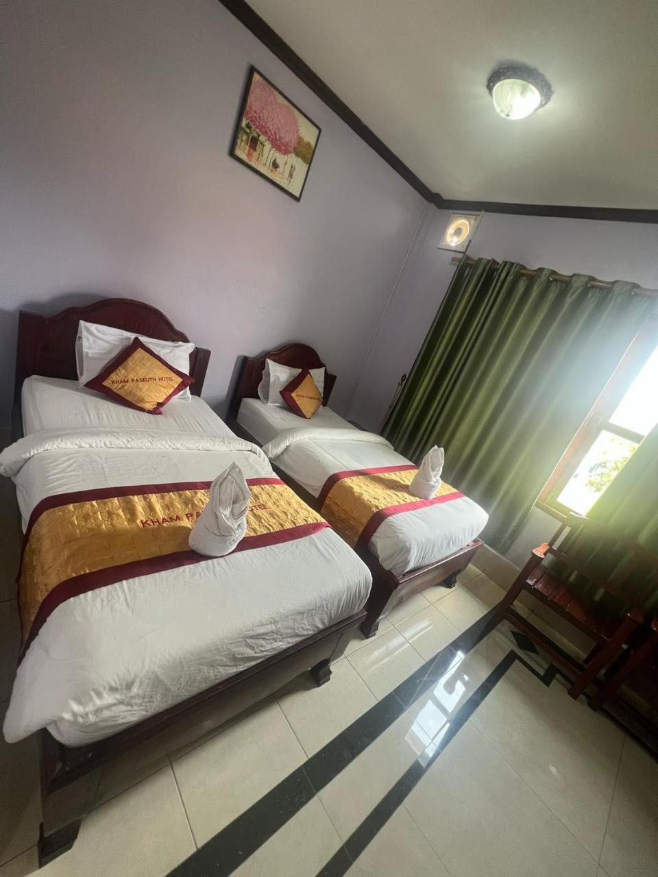 Khampaseuth Hotel 万荣 外观 照片