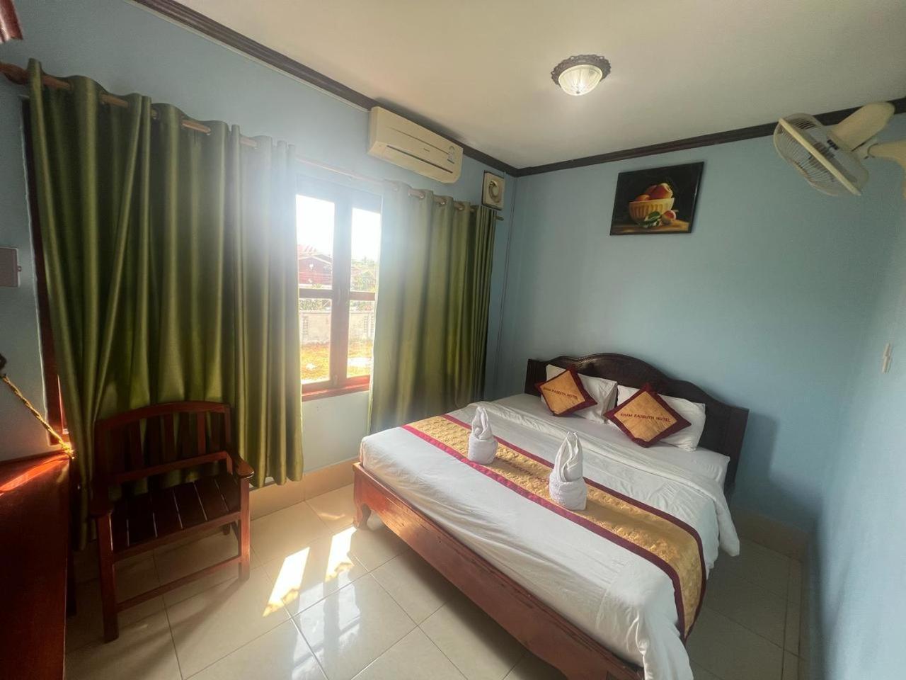 Khampaseuth Hotel 万荣 外观 照片