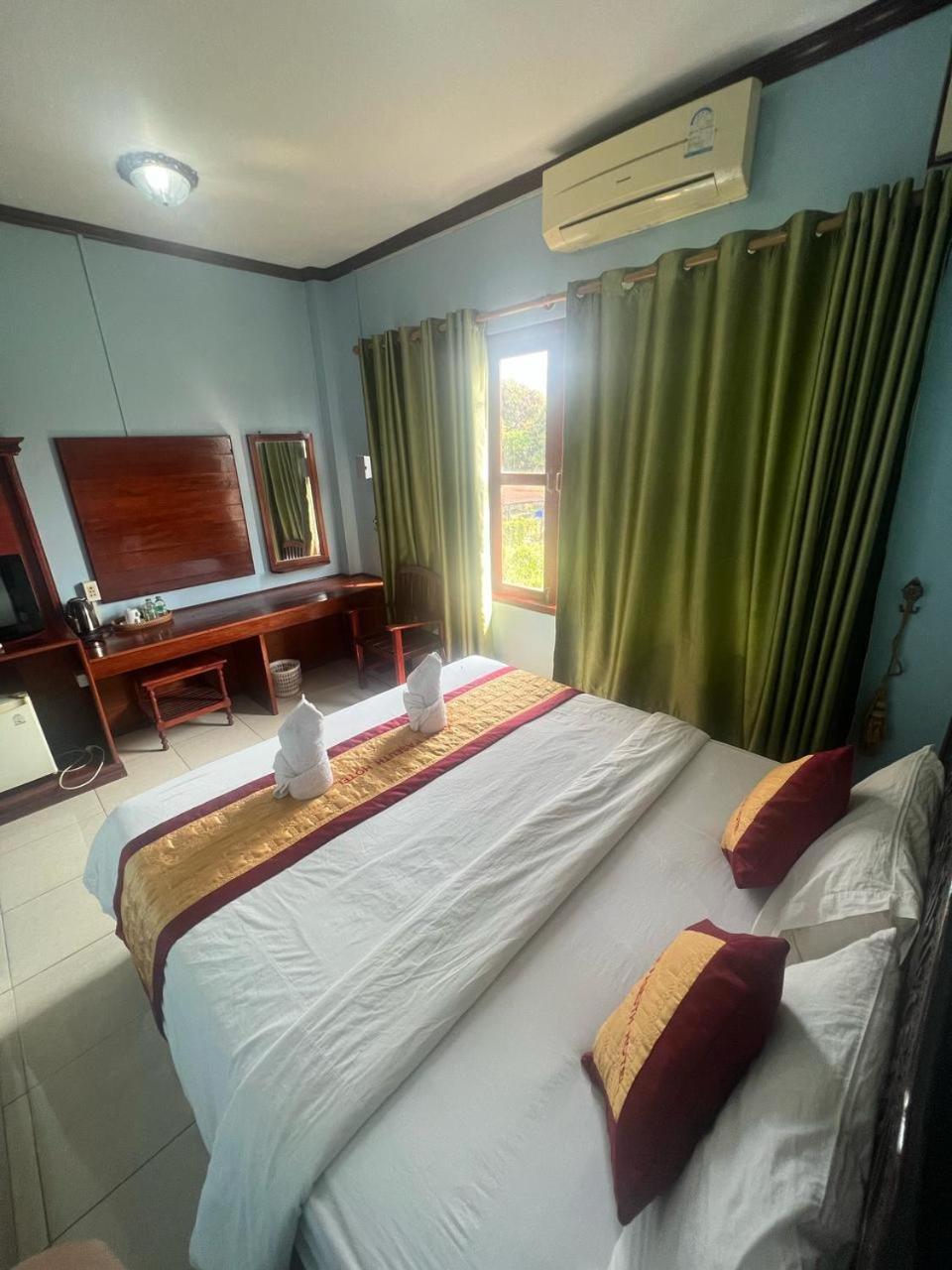 Khampaseuth Hotel 万荣 外观 照片